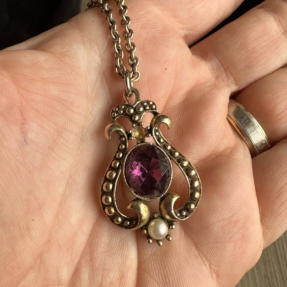 22” 1970’s Vintage AVON Gold & Purple Pendant Antique Pearl Victorian Crest - Picture 1 of 5